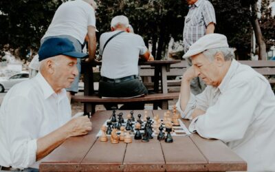 Fall Activities That Keep Seniors Active and Engaged
